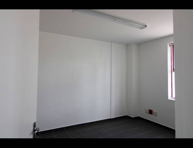330M² WAREHOUSE TO LET IN KILLARNEY GARDENS